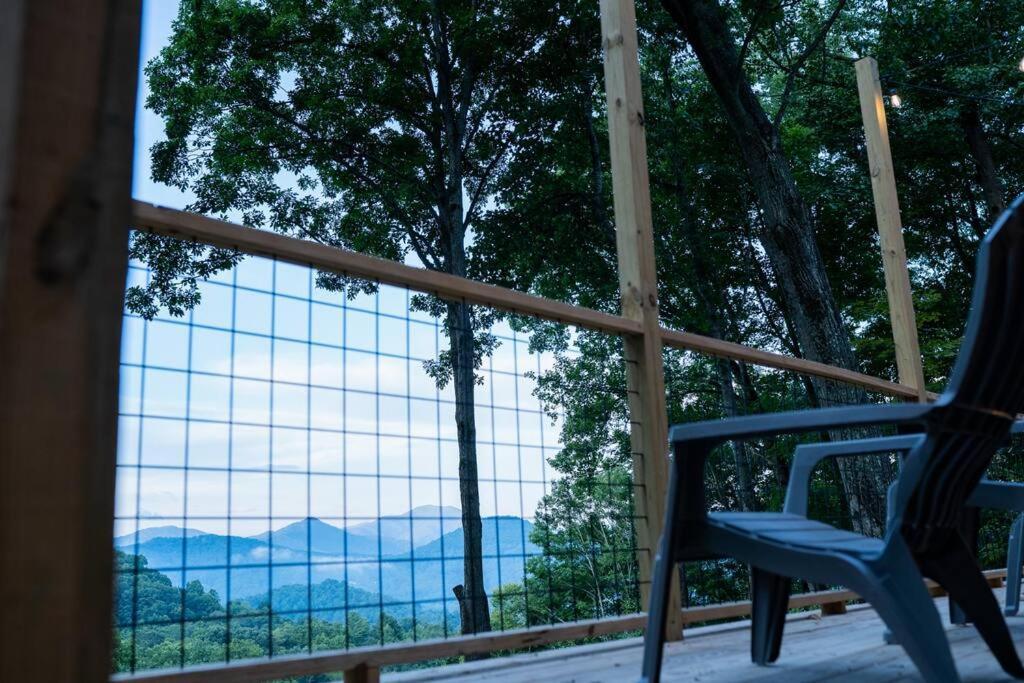 Modern Mountain Cabin - Spectacular Views At 3100 Ft Waynesville Exterior photo