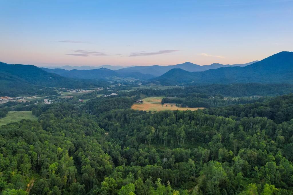 Modern Mountain Cabin - Spectacular Views At 3100 Ft Waynesville Exterior photo